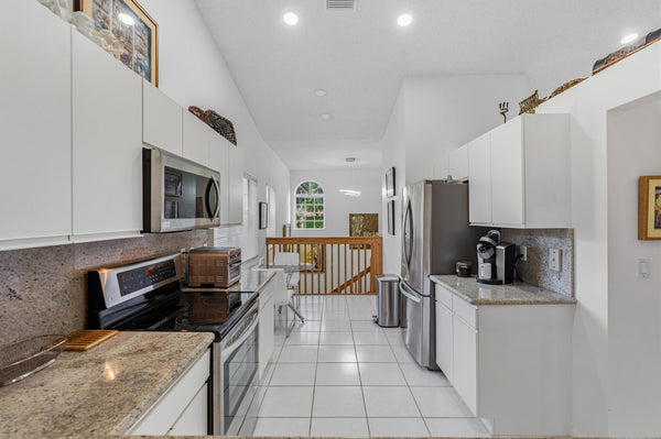 7336 Lake Meadow Way #202, Boynton Beach, FL 33437