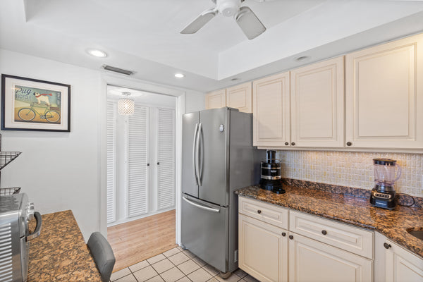 25 SE 13th St, Unit #B3, Boca Raton, Florida 33432