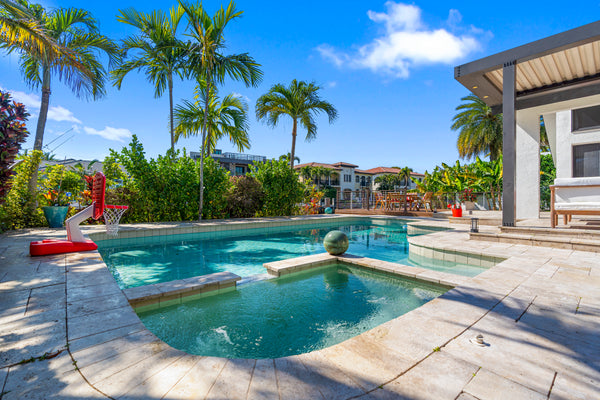 2430 NE 49th Street, Lighthouse Point, FL 33064