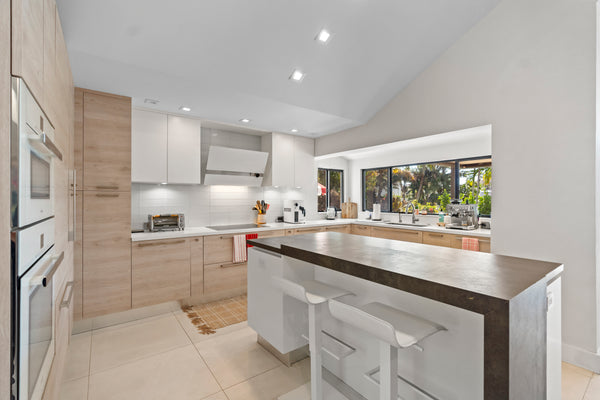 2430 NE 49th Street, Lighthouse Point, FL 33064