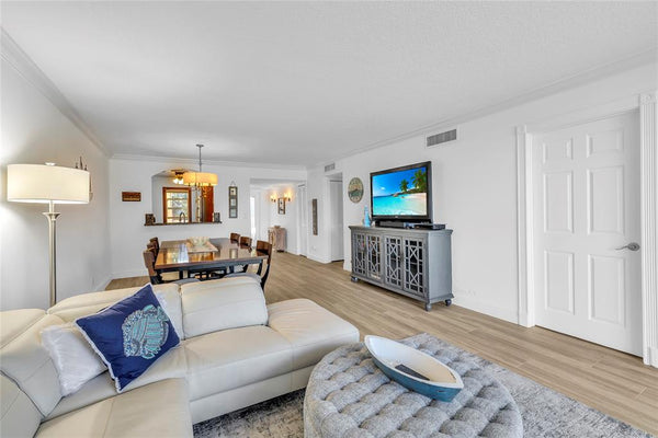 3150 NE 48th Ct #204, Lighthouse Point, FL 33064