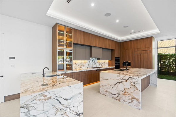 2441 NE 48th Court, Lighthouse Point, Florida