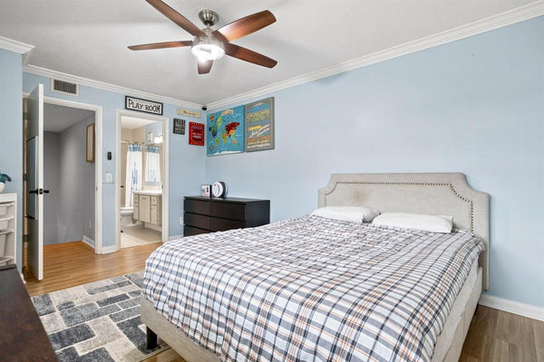 1918 Stratford Way, Unit #32B, West Palm Beach, Florida 33409