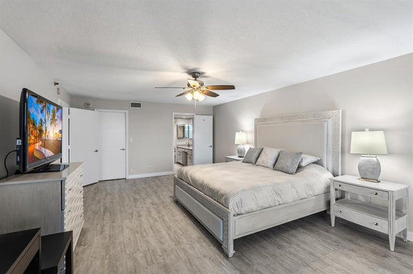 1167 Hillsboro Mile #509, Hillsboro Beach, FL 33062