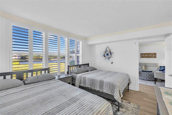 3150 NE 48th Ct #204, Lighthouse Point, FL 33064