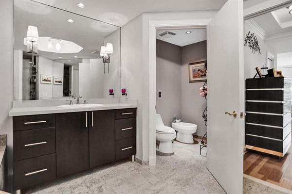 1228 Hillsboro Mile #204, Hillsboro Beach, FL 33062