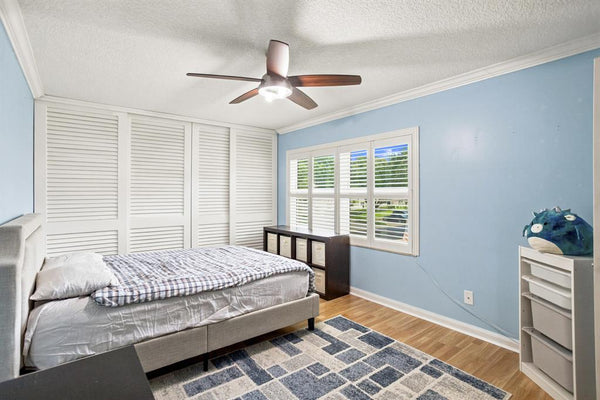 1918 Stratford Way, Unit #32B, West Palm Beach, Florida 33409