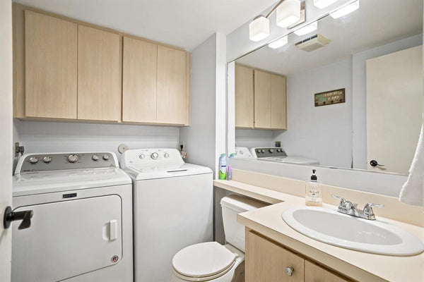 1918 Stratford Way, Unit #32B, West Palm Beach, Florida 33409
