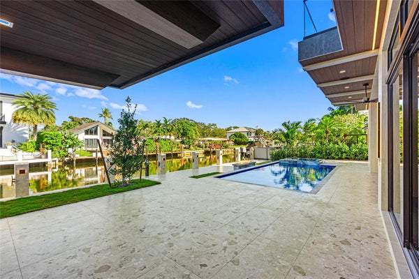 2441 NE 48th Court, Lighthouse Point, Florida