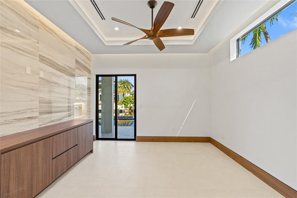 2441 NE 48th Court, Lighthouse Point, Florida