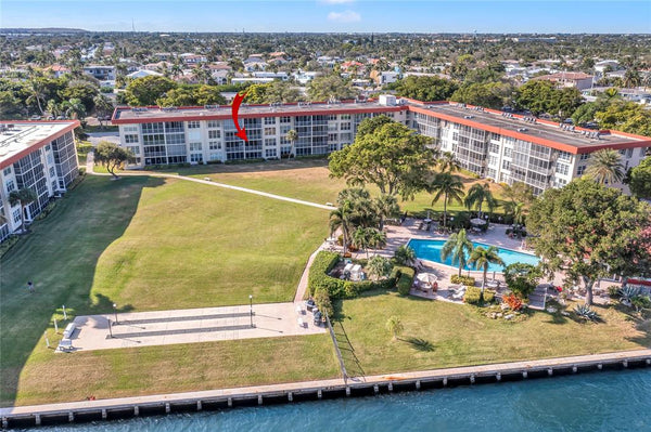 3150 NE 48th Ct #204, Lighthouse Point, FL 33064