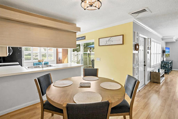 1918 Stratford Way, Unit #32B, West Palm Beach, Florida 33409