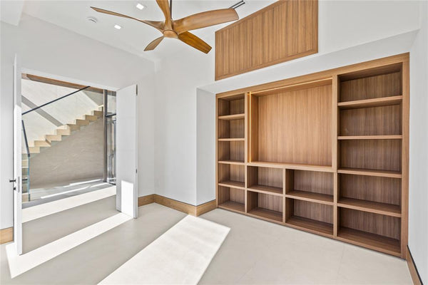 2441 NE 48th Court, Lighthouse Point, Florida