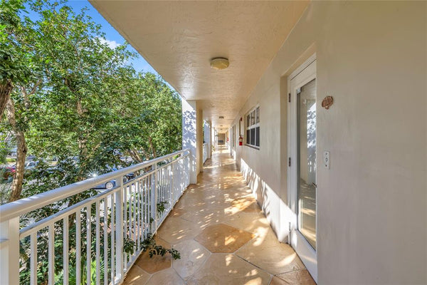 3150 NE 48th Ct #204, Lighthouse Point, FL 33064