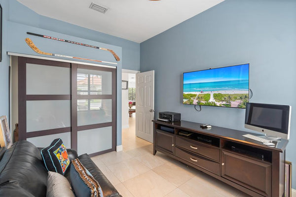 5651 NW 38th Terrace, Boca Raton, FL 33496