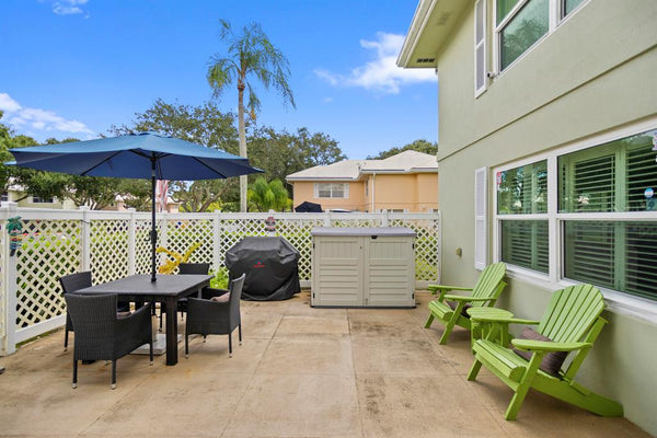 1918 Stratford Way, Unit #32B, West Palm Beach, Florida 33409
