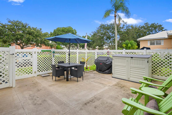 1918 Stratford Way, Unit #32B, West Palm Beach, Florida 33409
