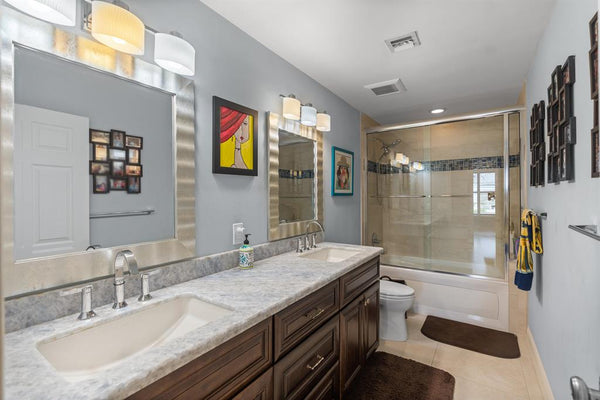 5651 NW 38th Terrace, Boca Raton, FL 33496