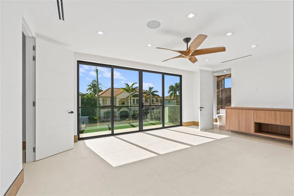 2441 NE 48th Court, Lighthouse Point, FL 33064