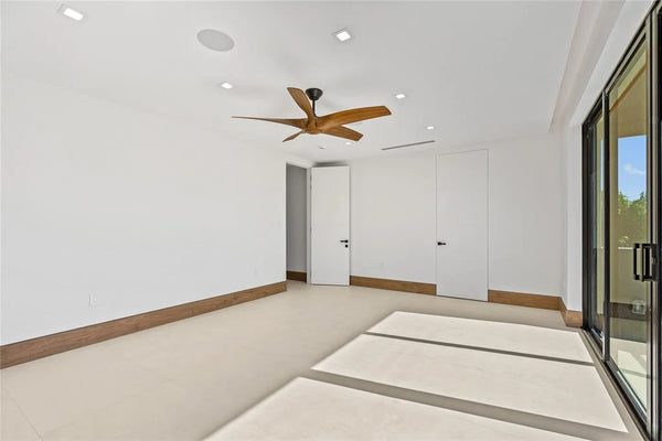 2441 NE 48th Court, Lighthouse Point, FL 33064