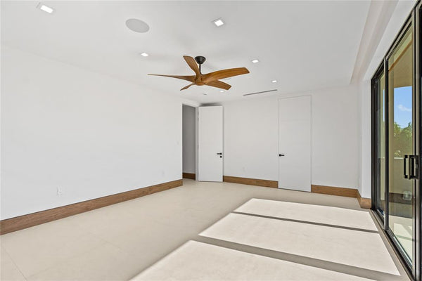 2441 NE 48th Court, Lighthouse Point, Florida