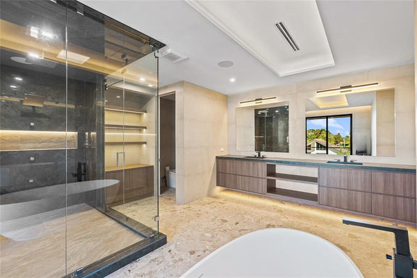 2441 NE 48th Court, Lighthouse Point, Florida