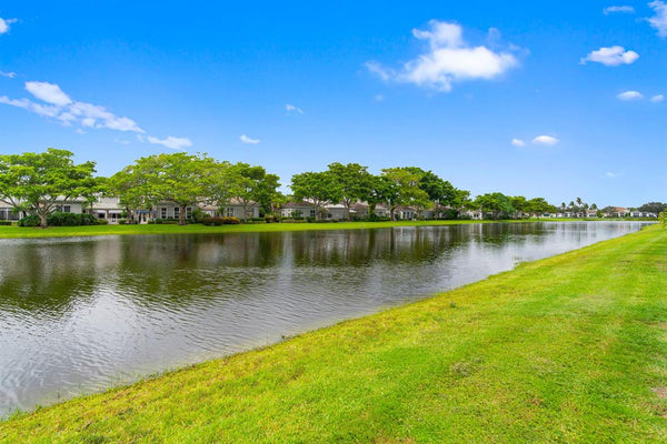 5651 NW 38th Terrace, Boca Raton, FL 33496