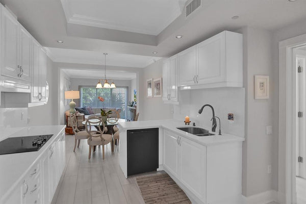 1228 Hillsboro Mile #204, Hillsboro Beach, FL 33062