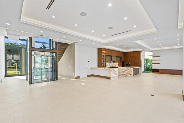 2441 NE 48th Court, Lighthouse Point, Florida