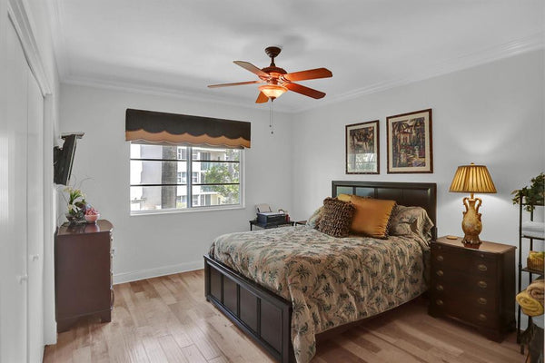 1228 Hillsboro Mile #204, Hillsboro Beach, FL 33062