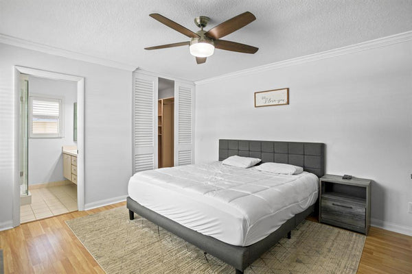 1918 Stratford Way, Unit #32B, West Palm Beach, Florida 33409