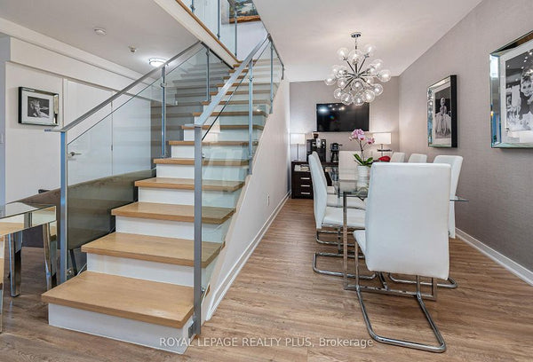 55 Stewart St S #117, Toronto, ON M5V 2V1