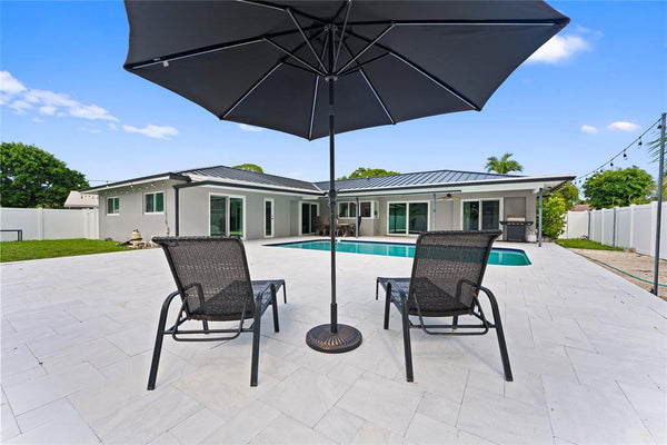 22111 Serenata Cir W, Boca Raton, FL 33433