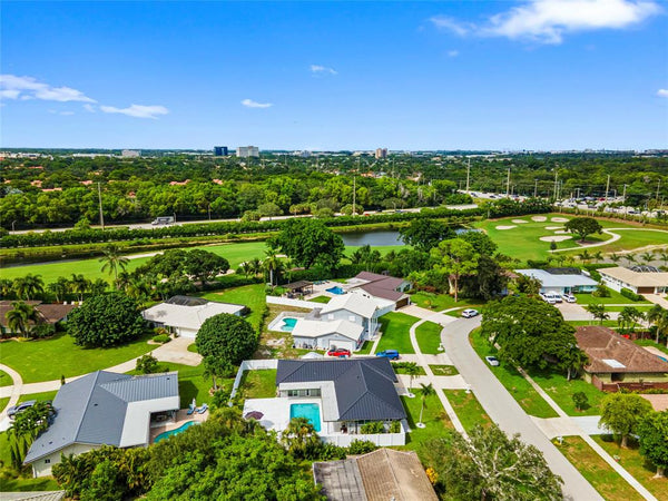 22111 Serenata Cir W, Boca Raton, FL 33433