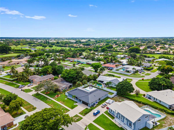 22111 Serenata Cir W, Boca Raton, FL 33433