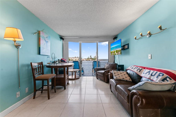 2508 Bay Drive #209, Pompano Beach, FL 33062