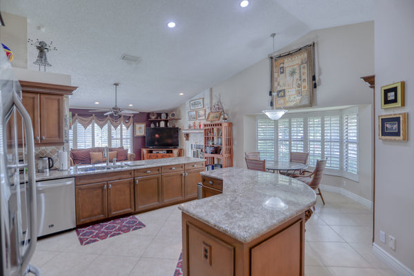 701 NW 107th Ave Plantation, FL 33324