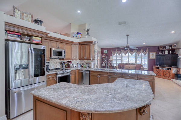 701 NW 107th Ave Plantation, FL 33324