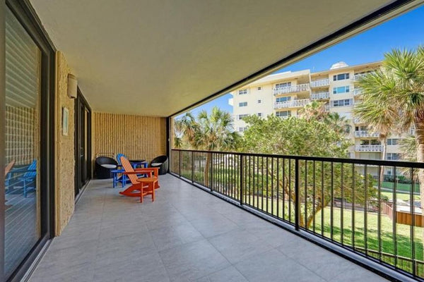 1167 Hillsboro Mile # 206 Hillsboro Beach, FL 33062