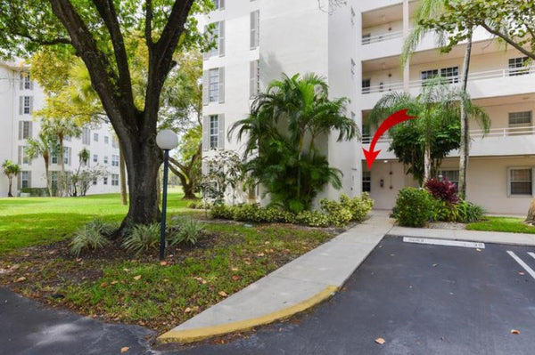 3970 Oaks Clubhouse Drive Unit#110, Pompano Beach, FL 33069