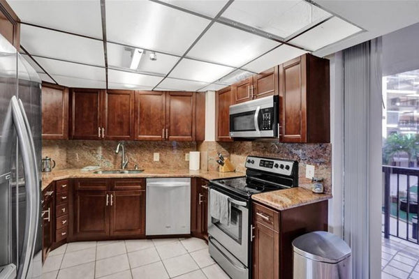 1167 Hillsboro Mile #208 Hillsboro Beach, FL 33062