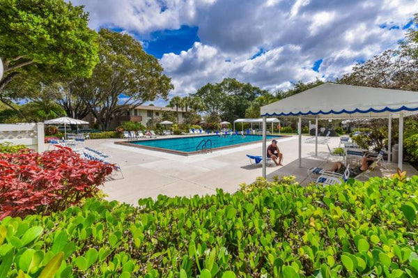 3970 Oaks Clubhouse Drive Unit#110, Pompano Beach, FL 33069