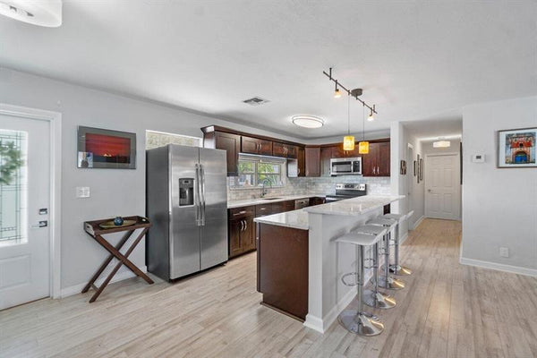 Lighthouse Point - 2320 NE 48th Ct