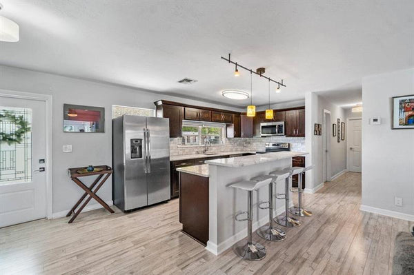 Lighthouse Point - 2320 NE 48th Ct
