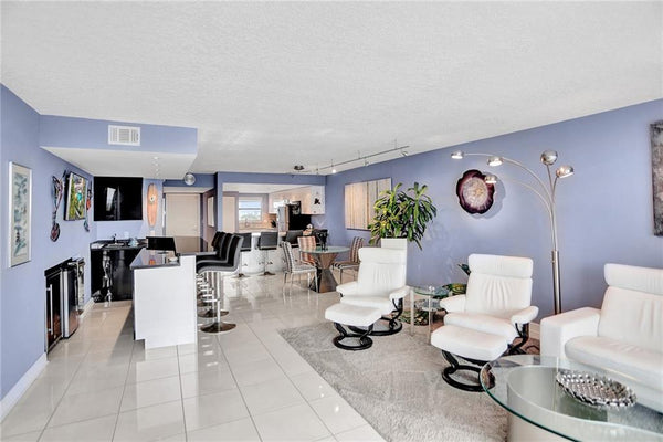 Bayshore Towers 805