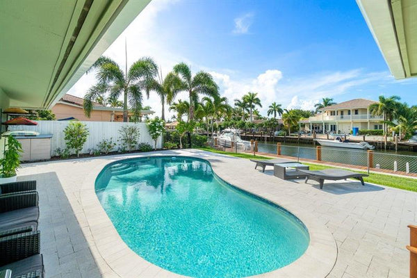 Lighthouse Point - 2320 NE 48th Ct